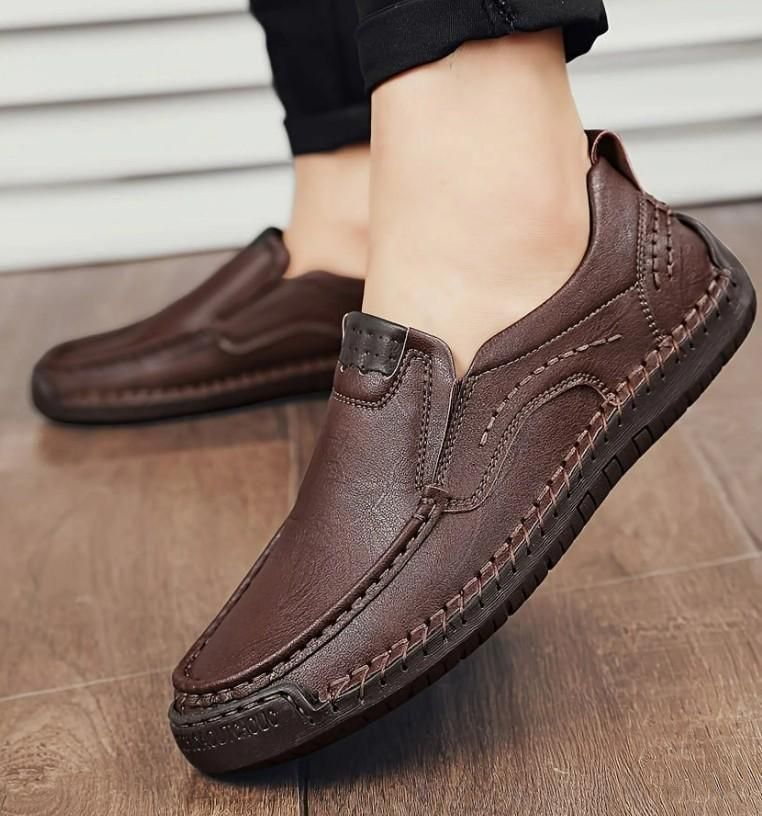 Men’s Stitching Breathable Slip-On Shoes – Anti-Skid Casual Footwear in Black/Brown